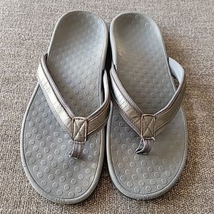 Vionic High Tide Beige Gray Thong Platform Wedge Flip Flop Sandal Womens Size 11